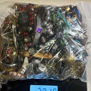 Mixed Color Women's Accessory Set